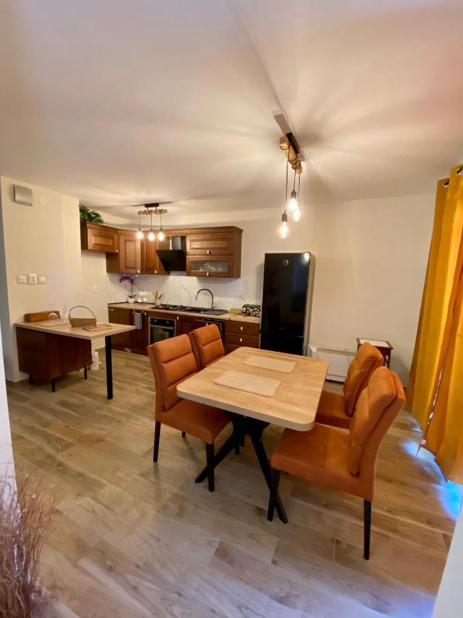 Apartment With Balcony And Free Parking Zadar Dış mekan fotoğraf